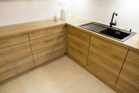 现代小厨房现代木质家具小厨房照片